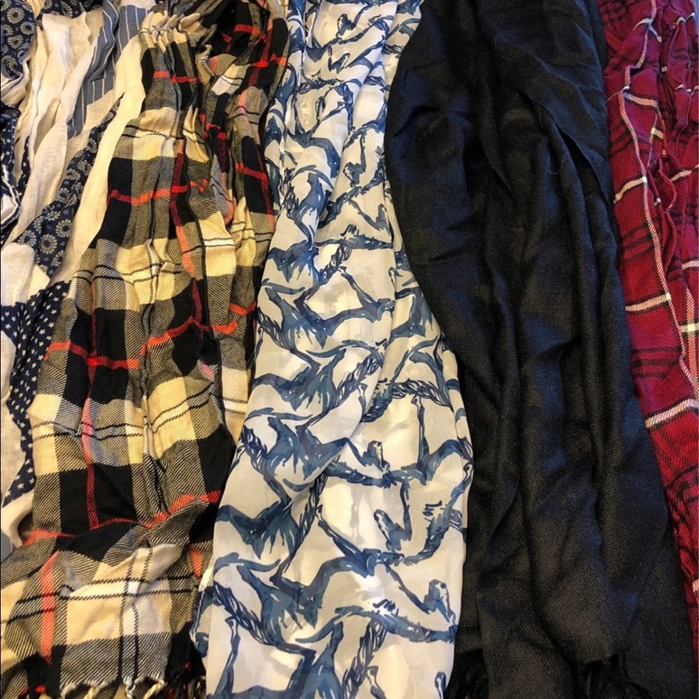Lot of 5 Scarves